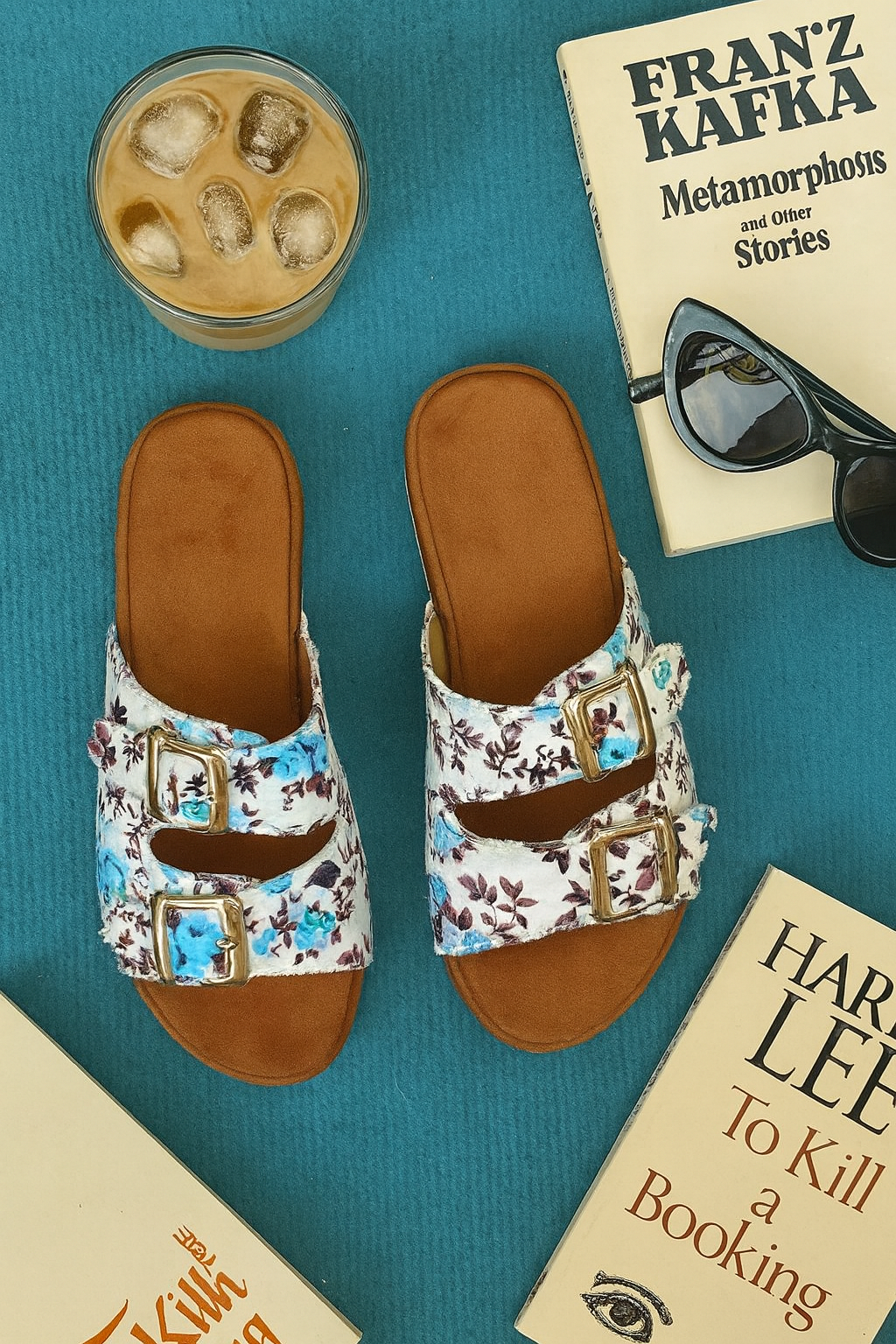 Floral Buckle Bliss Chappals